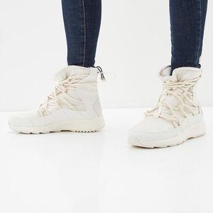 nike dunk low gold red